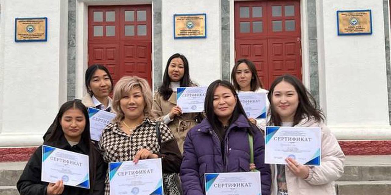 Студенты группы М-2-19 ,Т-4-19 совместно с руководителем Аманбаевой Ч.Ш, приняли участие в гостевой лекции на тему «Роль логистики в работе туроператоров Кыргызской Республики».