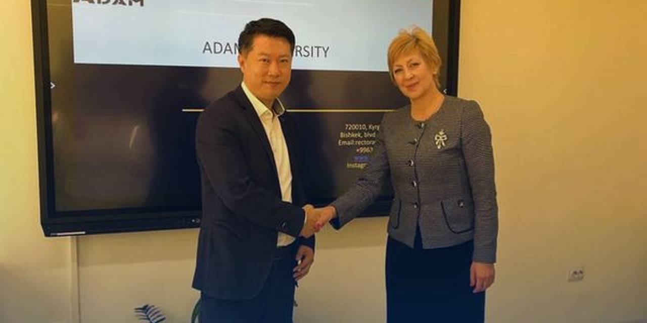 16 ноября 2023 в Университете Адам прошла встреча с представителем компании “TS NEXGEN” Чангхуном Ли.
