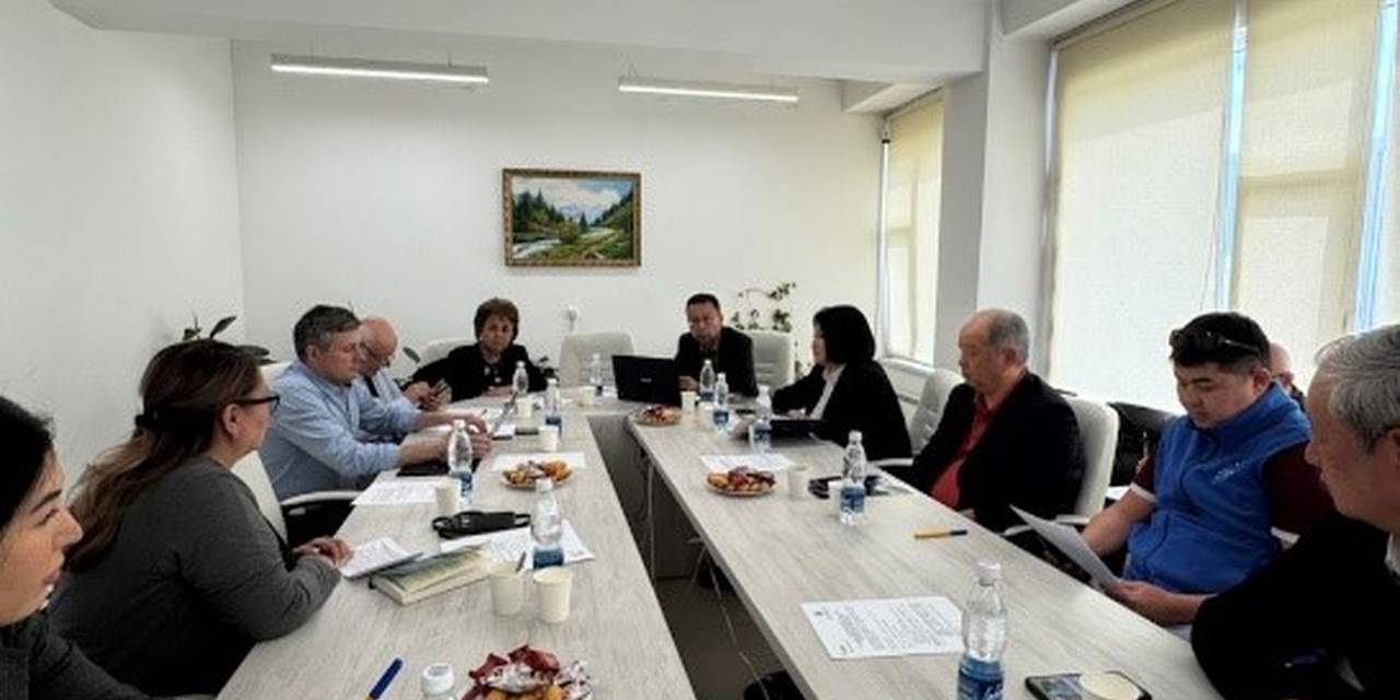 31 марта 2026 года в Университете Адам совместно с Юридическим институтом КНУ им. Ж. Баласагына прошел круглый стол, посвященный реализации Целей устойчивого развития (ЦУР) через науку и образование