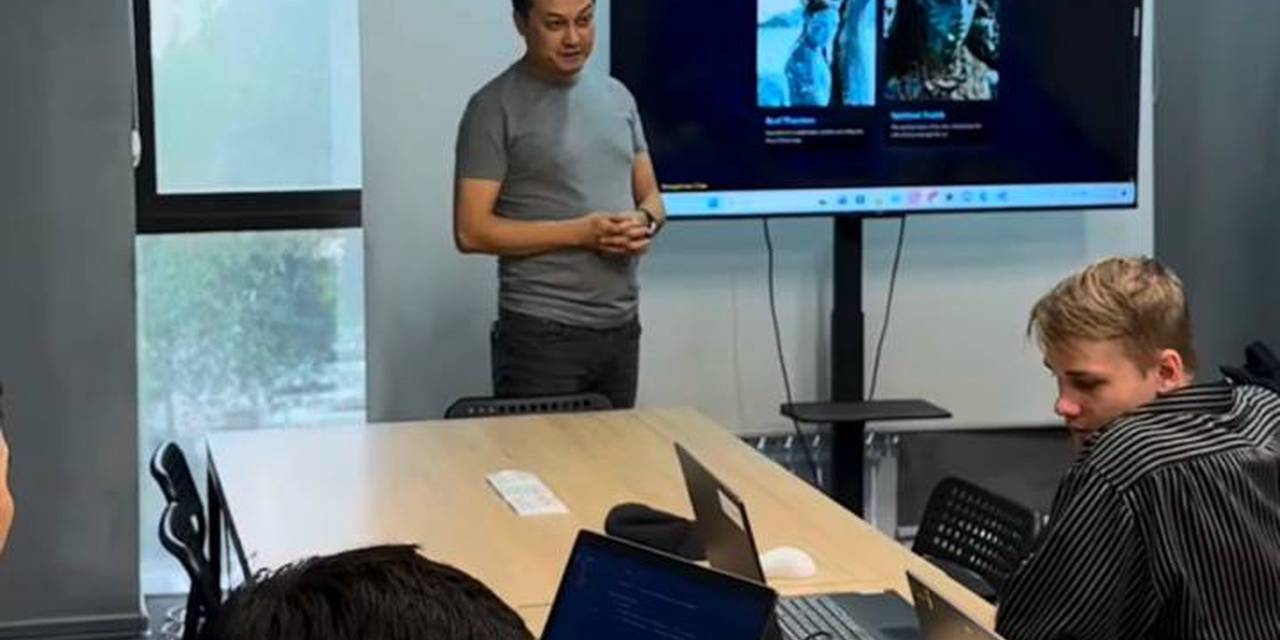 15 апреля 2026 года студенты Университета АДАМ посетили образовательный центр и IT-компанию Geeks Studio.